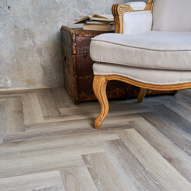 Vinilam Parquet Herringbone IS11122  (Паркет Эрмитаж)