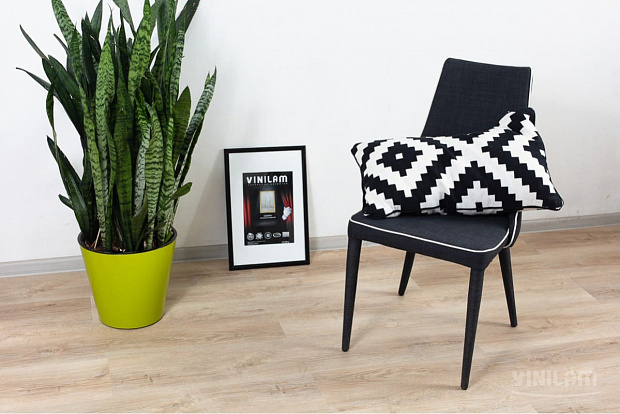 Vinilam Ceramo Wood 5548 (Дуб Брюз)