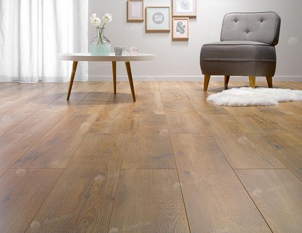 Ламинат Homflor Strong 526